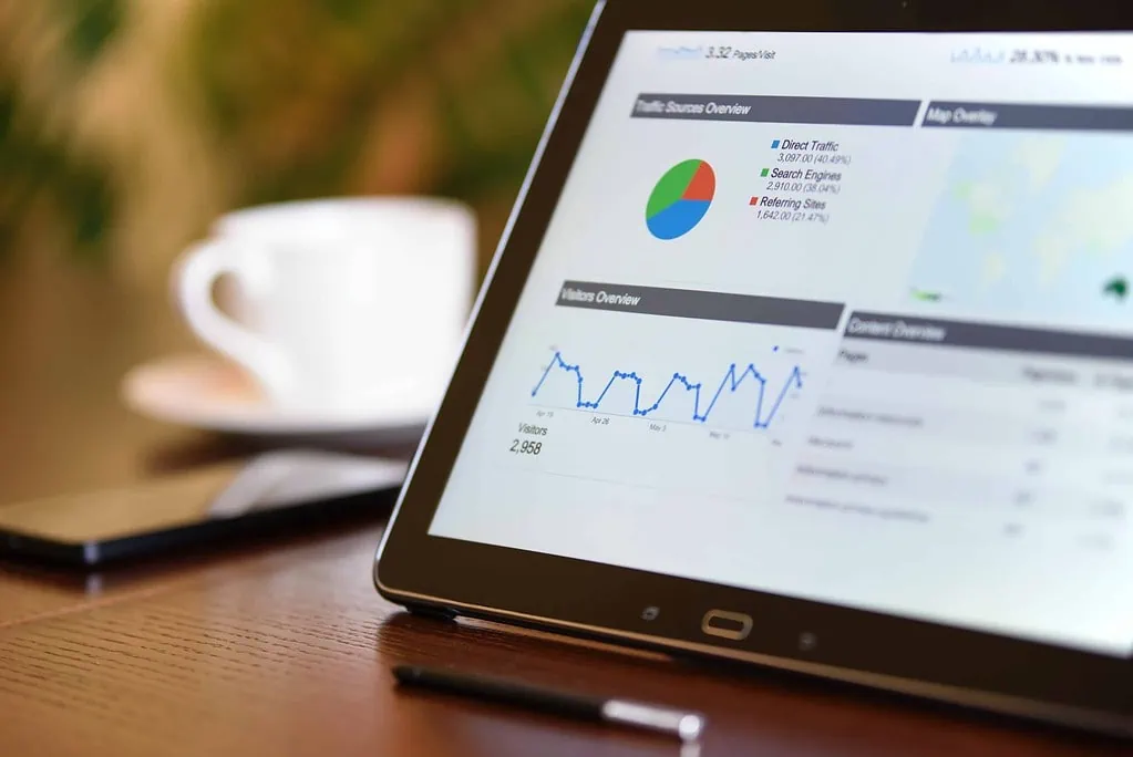 Reporting and analytics services for fashion and apparel industry